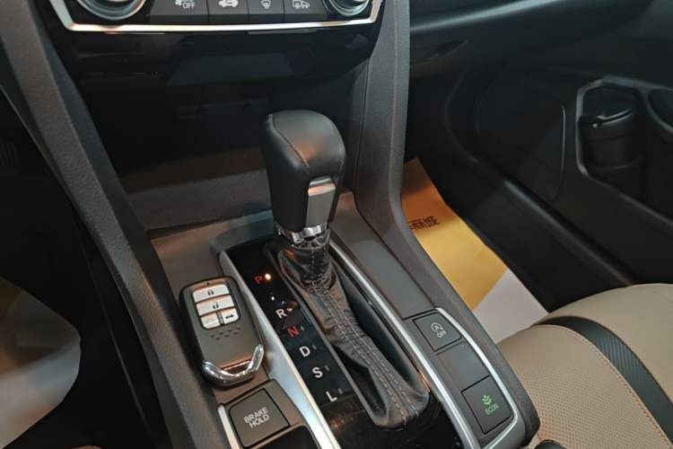 Used Honda Civic 2016 220TURBO CVT Prestige Edition Gear Lever