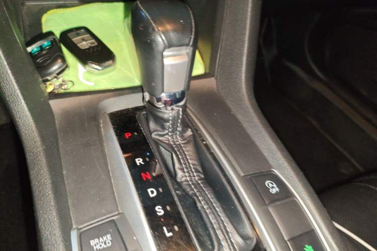 Used Honda Civic 2016 220TURBO CVT Prestige Edition Gear Lever