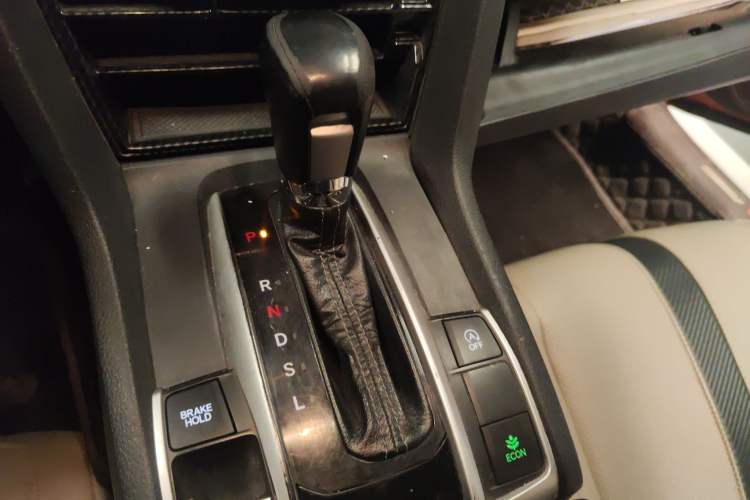 Used Honda Civic 2016 220TURBO CVT Prestige Edition Gear Lever