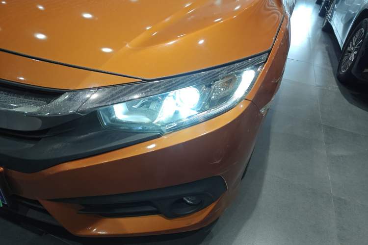 Used Honda Civic 2016 220TURBO CVT Luxury Edition Left Front Headlight