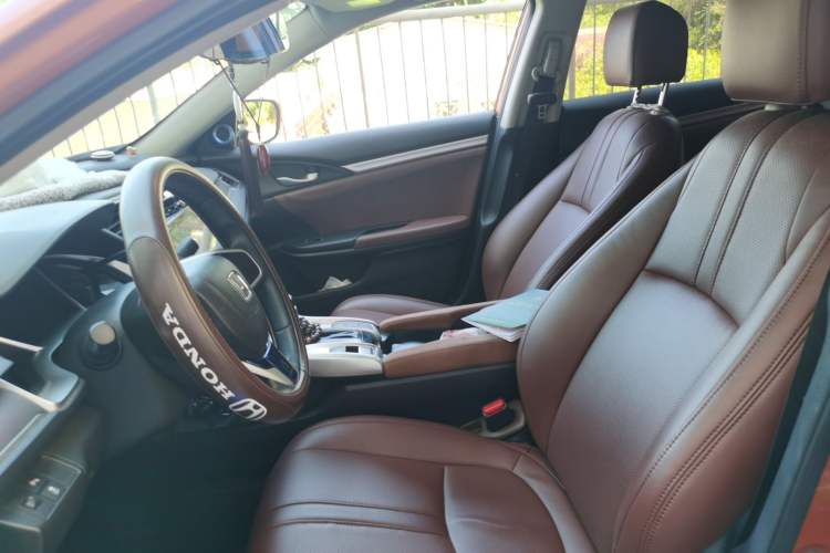 Used Honda Civic 2016 220TURBO CVT Luxury Edition Left Front Seat