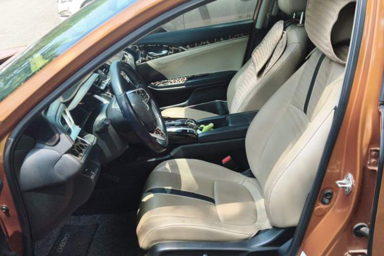 Used Honda Civic 2016 220TURBO CVT Prestige Edition Left Front Seat