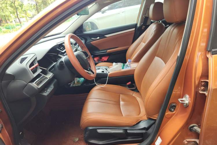 Used Honda Civic 2016 220TURBO CVT Luxury Edition Left Front Seat