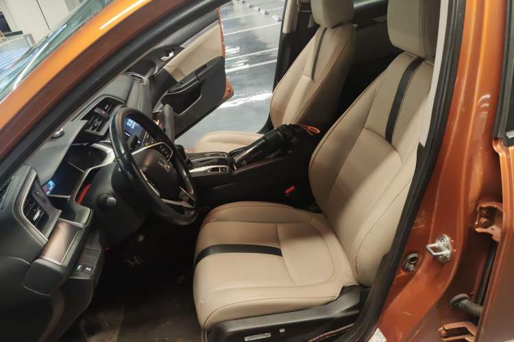 Used Honda Civic 2016 220TURBO CVT Prestige Edition Left Front Seat
