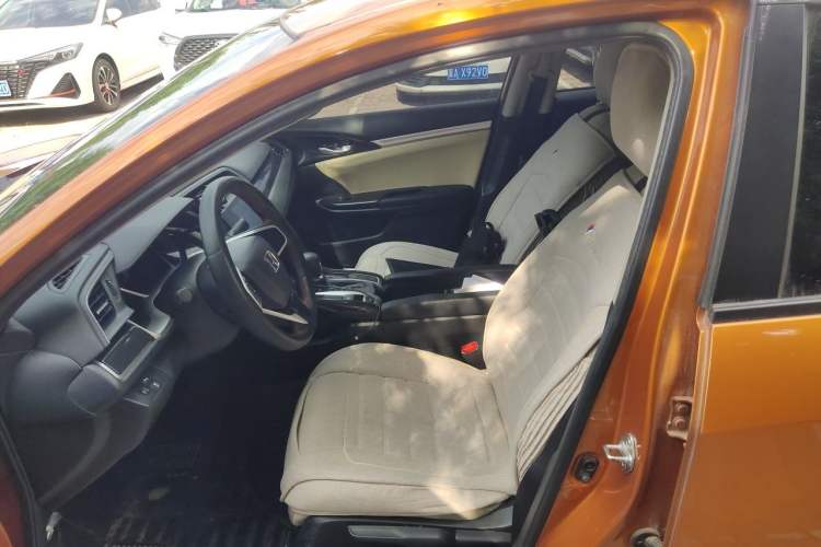 Used Honda Civic 2016 220TURBO CVT Luxury Edition Left Front Seat