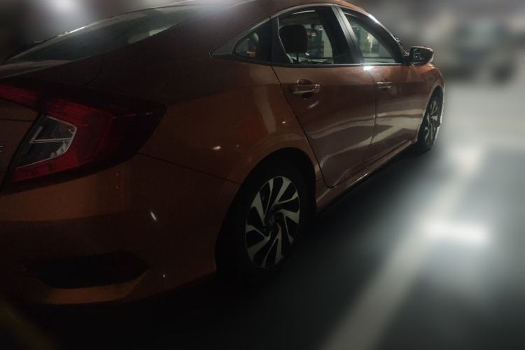 Used Honda Civic 2016 220TURBO CVT Luxury Edition Rear Right 45 Deg
