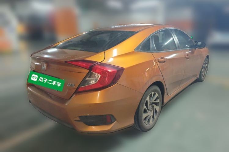 Used Honda Civic 2016 220TURBO Manual Luxury Edition Rear Right 45 Deg