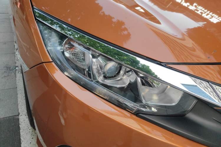 Used Honda Civic 2016 220TURBO CVT Luxury Edition Right Front Headlight