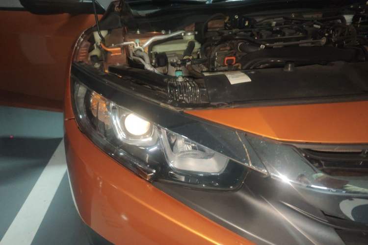 Used Honda Civic 2016 220TURBO CVT Luxury Edition Right Front Headlight
