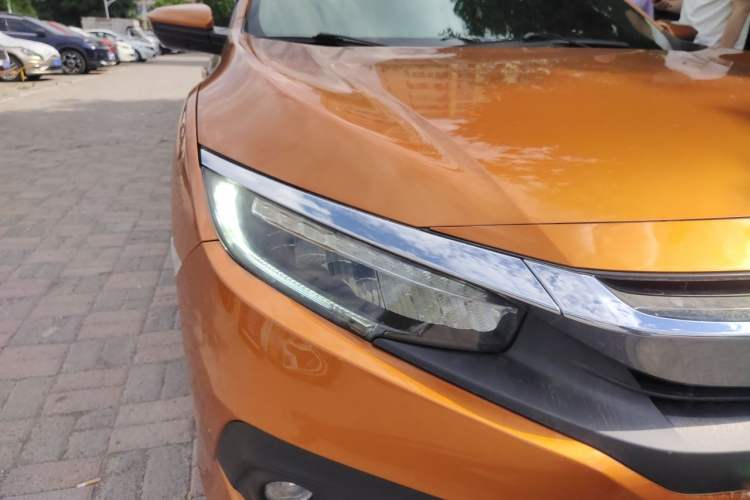 Used Honda Civic 2016 220TURBO CVT Luxury Edition Right Front Headlight