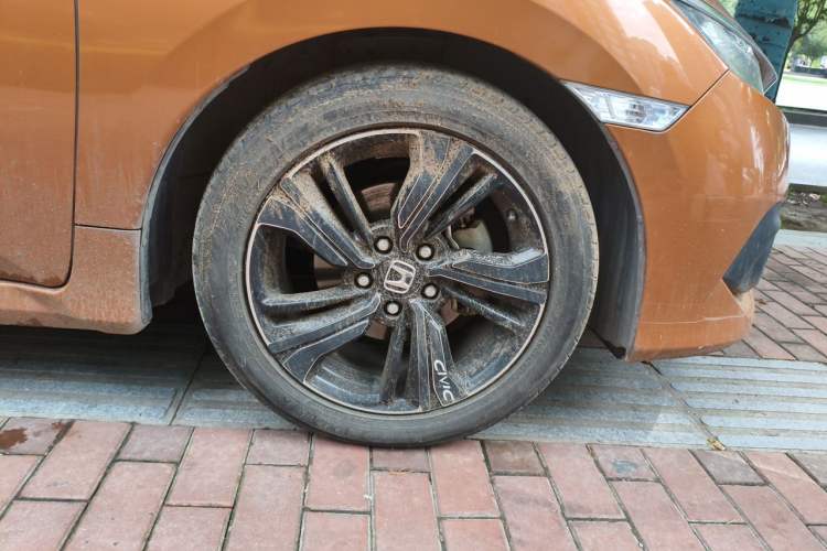 Used Honda Civic 2016 220TURBO CVT Prestige Edition Right Front Wheel Hub