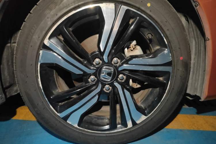 Used Honda Civic 2016 220TURBO CVT Prestige Edition Right Front Wheel Hub