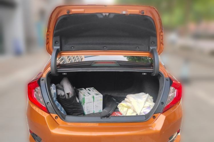 Used Honda Civic 2016 220TURBO CVT Luxury Edition Trunk