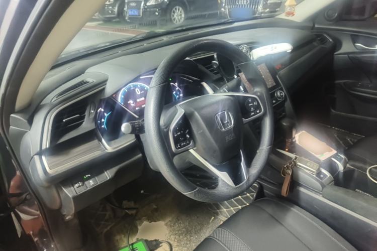 Used Honda Civic 2019 220TURBO CVT Dynamic Edition China VI Center Console