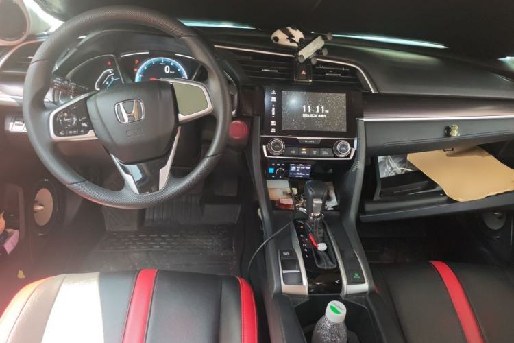 Used Honda Civic 2019 220TURBO CVT Dynamic Edition China VI Center Console