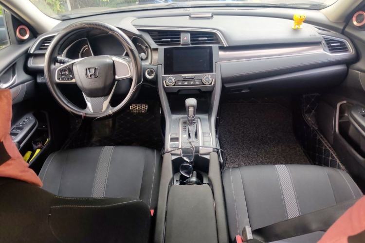 Used Honda Civic 2019 220TURBO CVT Dynamic Edition China V Emission Standard Center Console