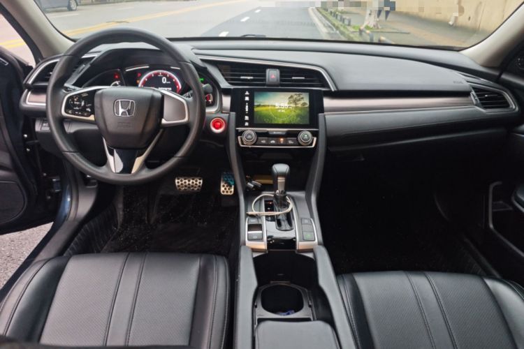 Used Honda Civic 2019 220TURBO CVT Dynamic Edition China VI Emission Standard Center Console