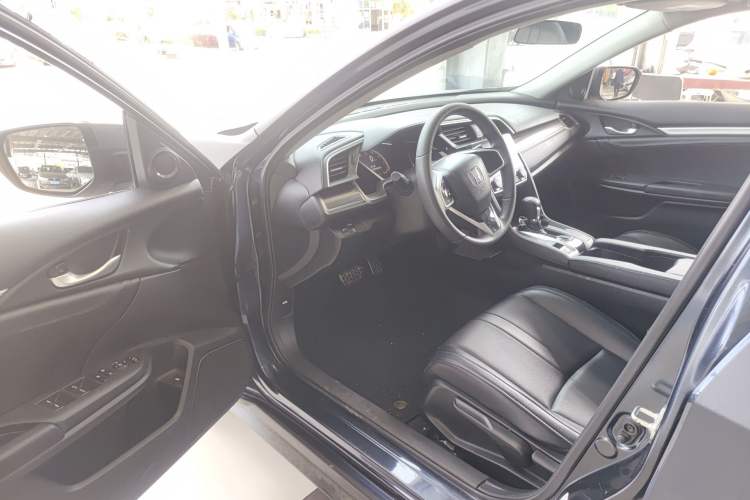 Used Honda Civic 2019 220TURBO CVT Dynamic Edition China VI Emission Standard Driver Seat