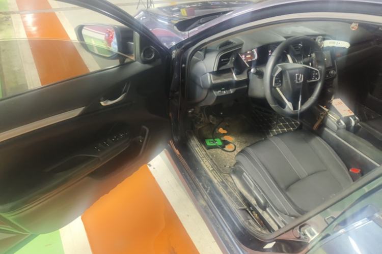 Used Honda Civic 2019 220TURBO CVT Dynamic Edition China VI Driver Seat