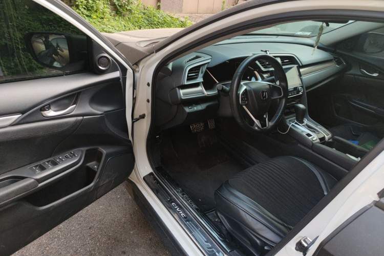 Used Honda Civic 2019 220TURBO CVT Dynamic Edition China V Emission Standard Driver Seat