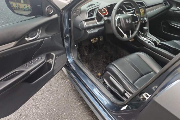 Used Honda Civic 2019 220TURBO CVT Dynamic Edition China VI Emission Standard Driver Seat