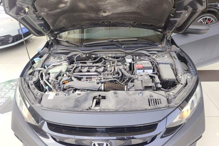 Used Honda Civic 2019 220TURBO CVT Dynamic Edition China VI Emission Standard Engine Bay