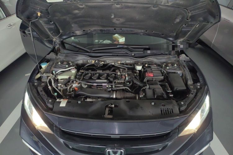 Used Honda Civic 2019 220TURBO CVT Dynamic Edition China VI Engine Bay