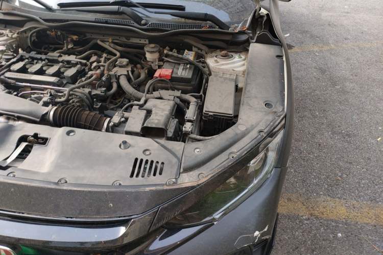 Used Honda Civic 2019 220TURBO CVT Dynamic Edition China V Emission Standard Engine Bay Left