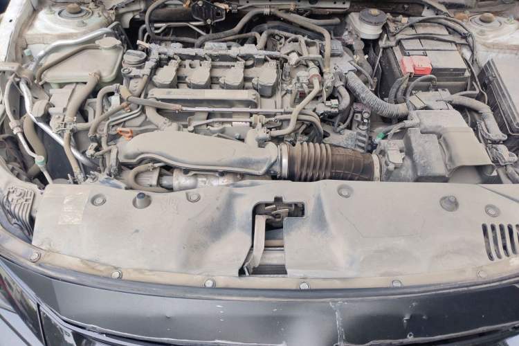 Used Honda Civic 2019 220TURBO CVT Dynamic Edition China V Emission Standard Engine Bay