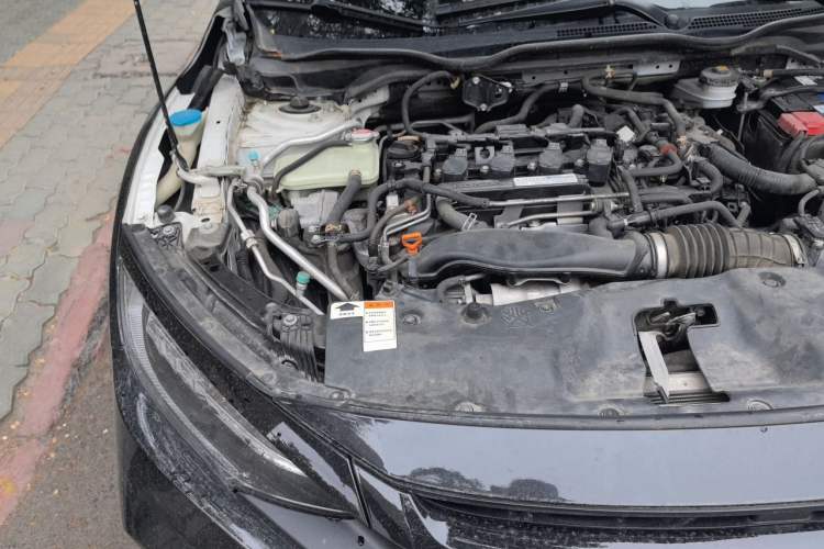 Used Honda Civic 2019 220TURBO CVT Power Edition China VI Emission Standard Engine Bay Right