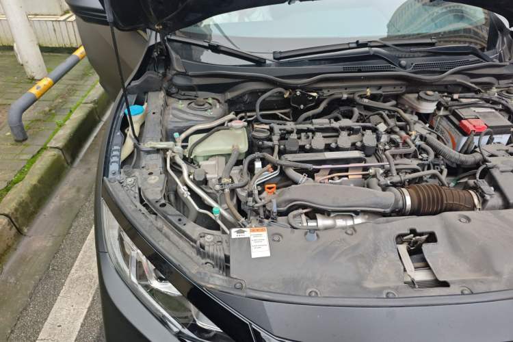 Used Honda Civic 2019 220TURBO CVT Dynamic Edition China VI Emission Standard Engine Bay Right
