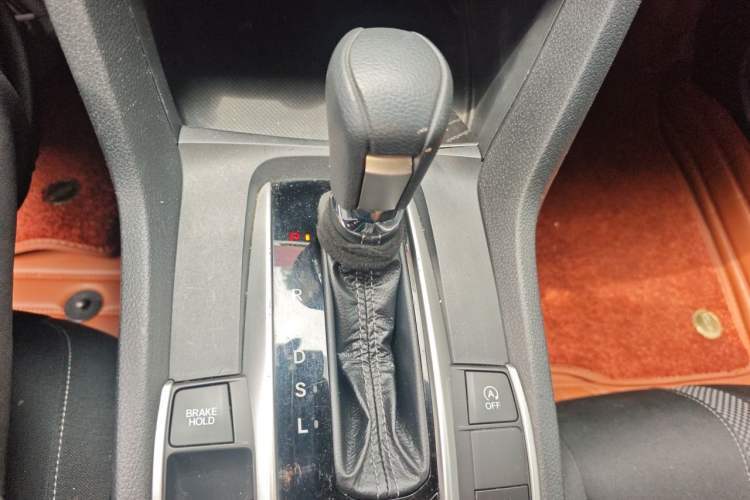 Used Honda Civic 2019 220TURBO CVT Dynamic Edition China VI Emission Standard Gear Lever