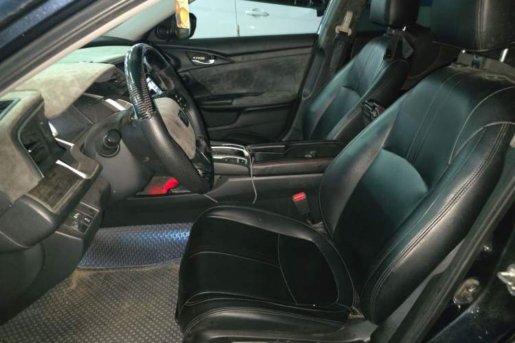 Used Honda Civic 2019 220TURBO CVT Dynamic Edition China V Left Front Seat