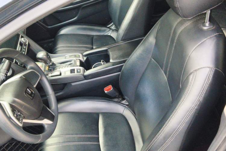 Used Honda Civic 2019 220TURBO CVT Dynamic Edition China VI Left Front Seat