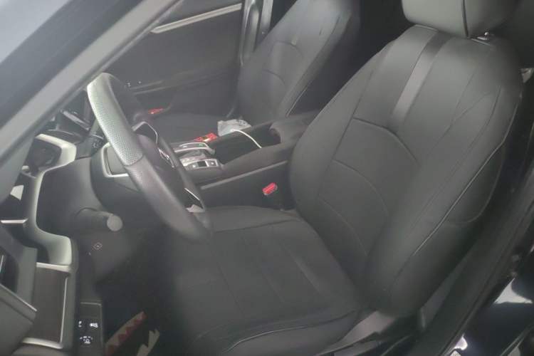 Used Honda Civic 2019 220TURBO CVT Dynamic Edition China VI Left Front Seat