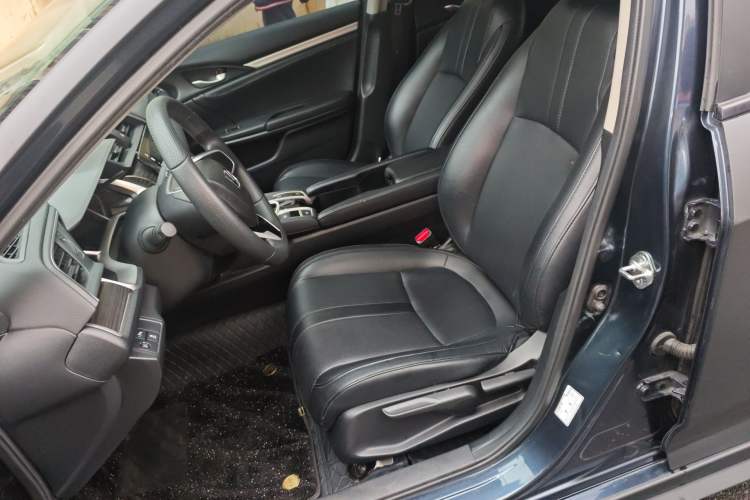 Used Honda Civic 2019 220TURBO CVT Dynamic Edition China VI Emission Standard Left Front Seat