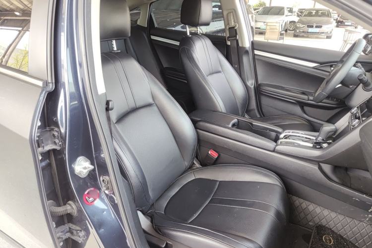 Used Honda Civic 2019 220TURBO CVT Dynamic Edition China VI Emission Standard Right Front Seat