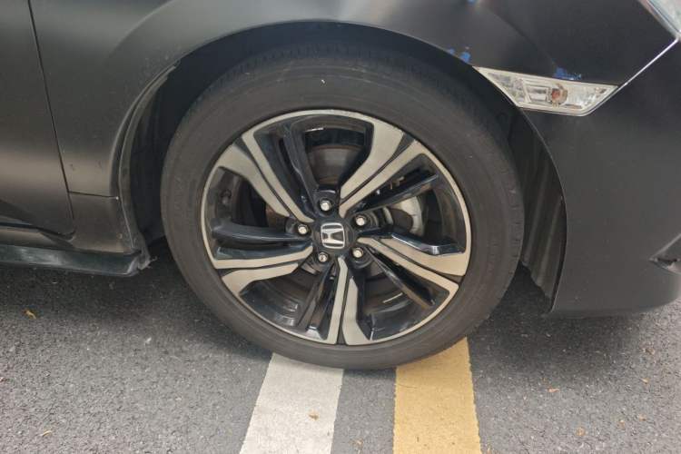 Used Honda Civic 2019 220TURBO CVT Dynamic Edition China VI Emission Standard Right Front Wheel Hub