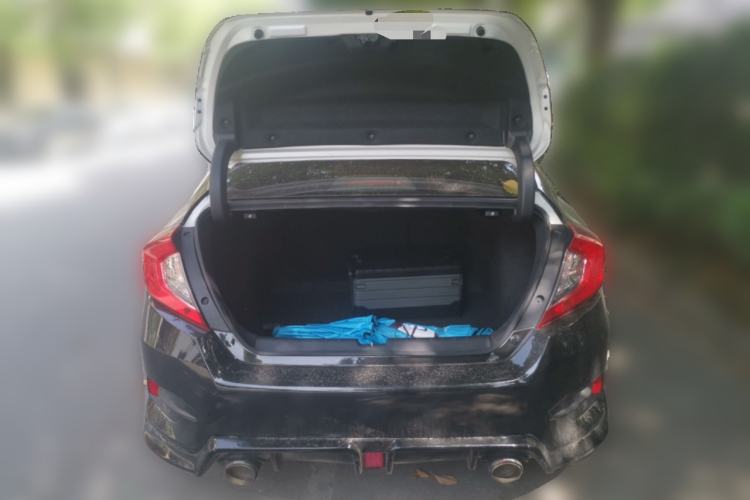 Used Honda Civic 2019 220TURBO CVT Dynamic Edition China VI Trunk