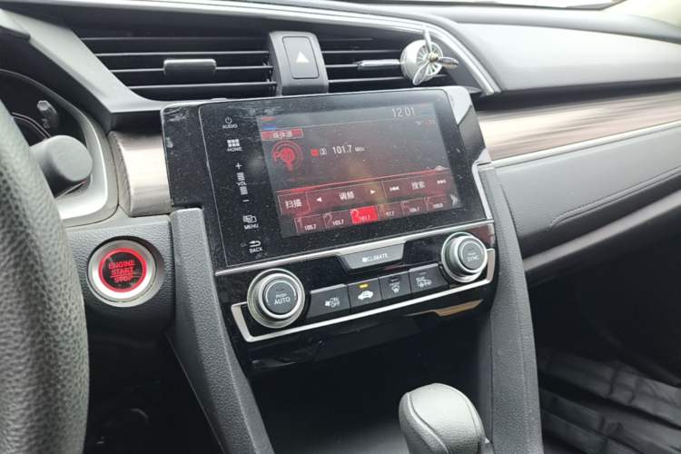 Used Honda Civic 2019 220TURBO CVT Dynamic Edition China VI Emission Standard Audio And AC Panel