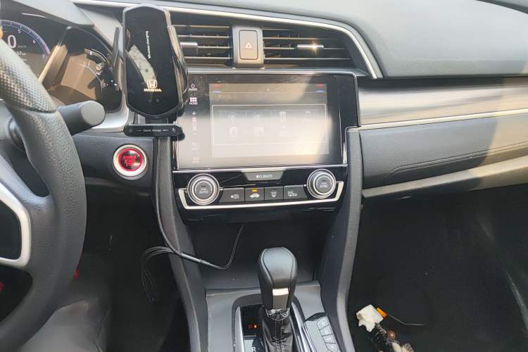 Used Honda Civic 2019 220TURBO CVT Dynamic Edition China VI Audio And AC Panel