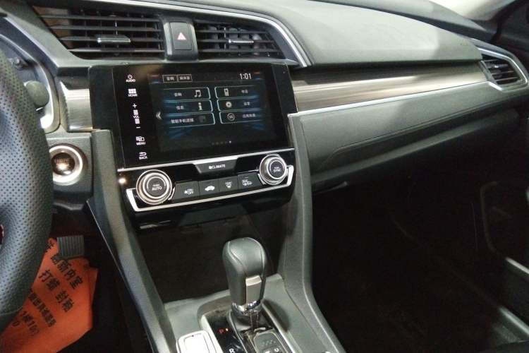 Used Honda Civic 2019 220TURBO CVT Dynamic Edition China VI Audio And AC Panel