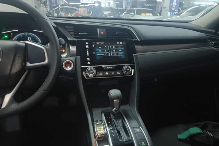 Used Honda Civic 2019 220TURBO CVT Dynamic Edition China VI Audio And AC Panel
