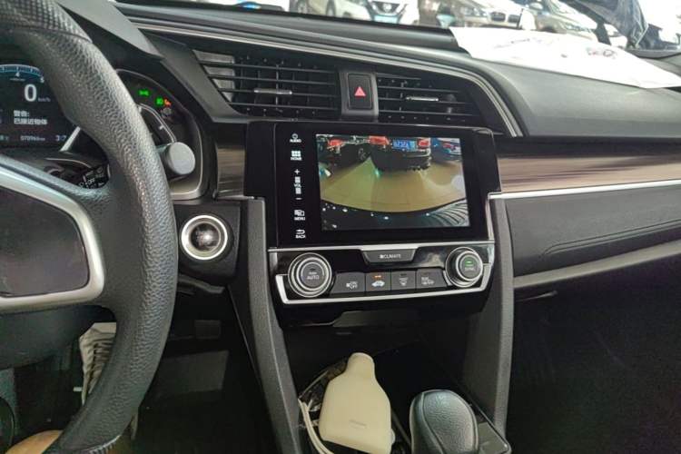 Used Honda Civic 2019 220TURBO CVT Dynamic Edition China VI Audio And AC Panel