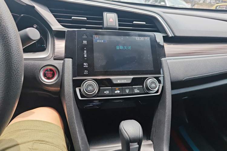 Used Honda Civic 2019 220TURBO CVT Dynamic Edition China VI Audio And AC Panel