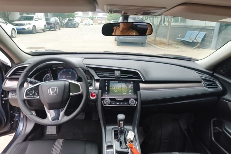 Used Honda Civic 2019 220TURBO CVT Dynamic Edition China VI Center Console