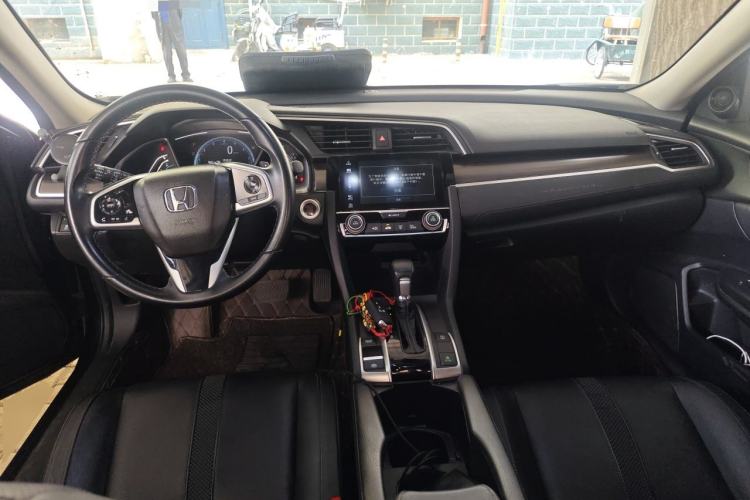 Used Honda Civic 2019 220TURBO CVT Power Edition China VI Emission Standard Center Console