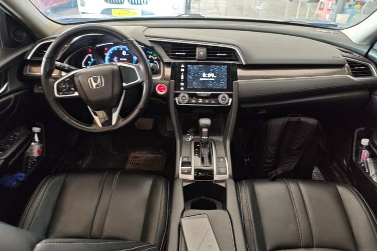 Used Honda Civic 2019 220TURBO CVT Dynamic Edition China VI Center Console