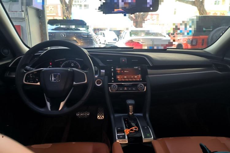 Used Honda Civic 2019 220TURBO CVT Dynamic Edition China VI Emission Standard Center Console