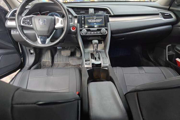 Used Honda Civic 2019 220TURBO CVT Dynamic Edition China VI Center Console